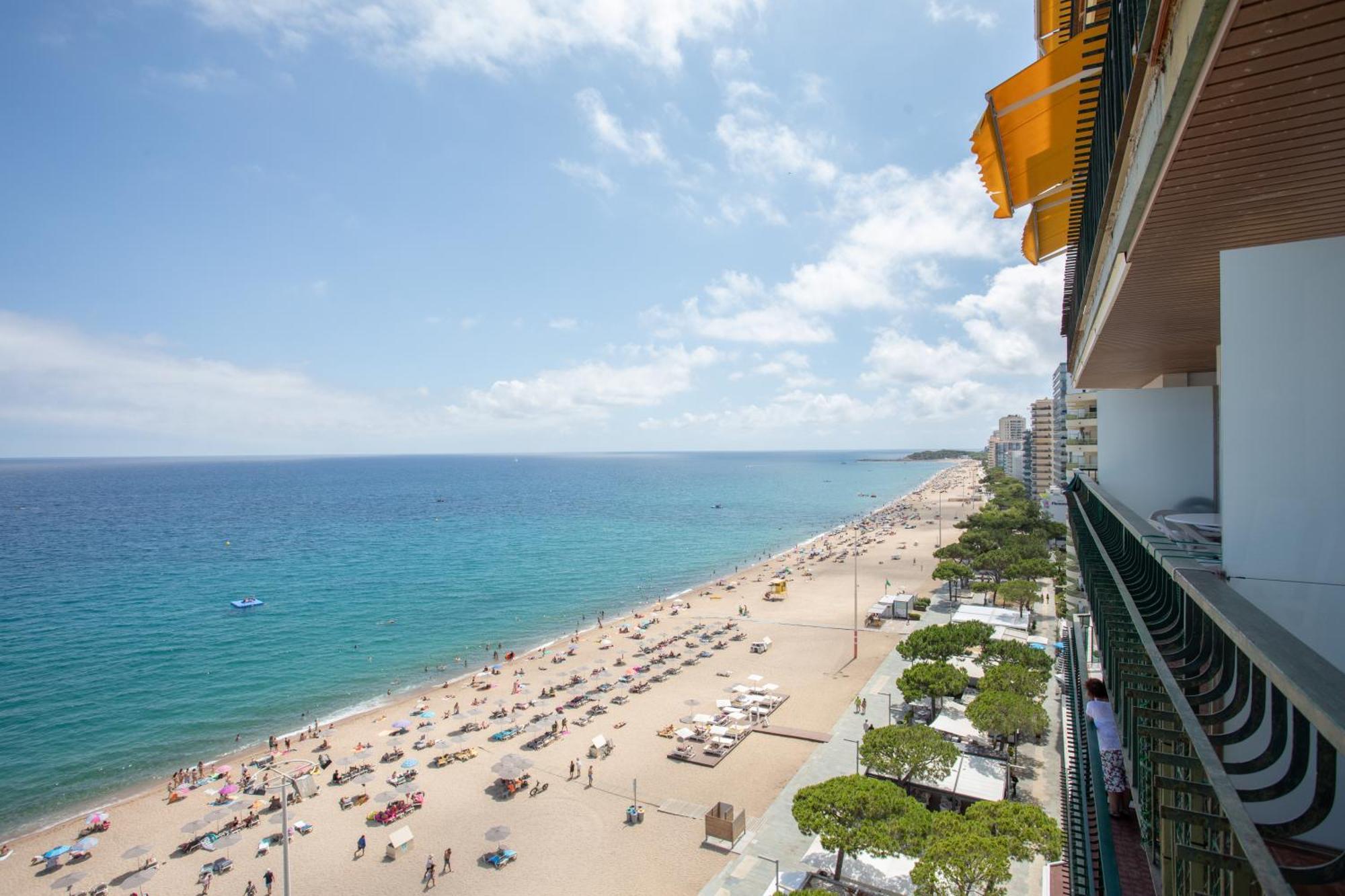 Pis Embaixador 1A Linea De Mar Apartment Кастел Пладжа де Аро Екстериор снимка